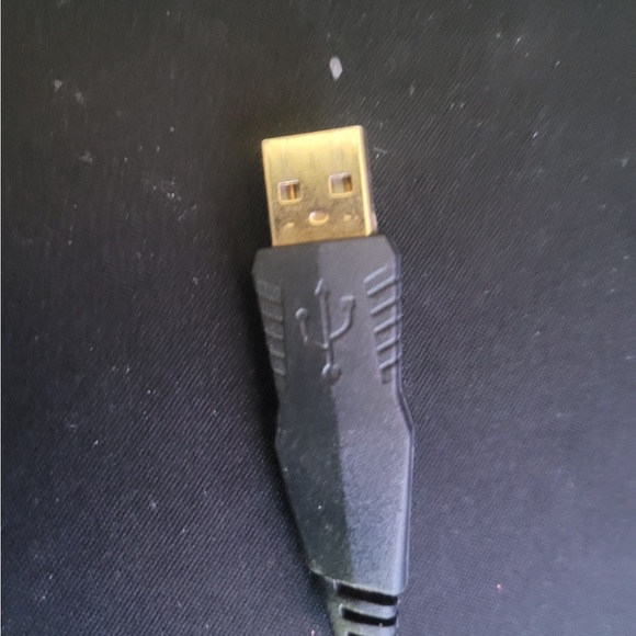 Hardly used white and red red dragon mouse. 6 ft cord - Picture 4 of 4